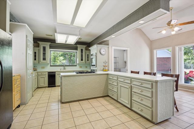 491 Oak Forest Road, Bellville, TX 77418