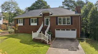 1802 Hunters Glen NE, Marietta, GA 30062