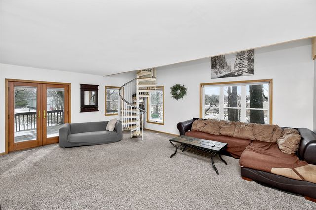 2005 N Dakota Avenue, Ames, IA 50014