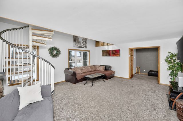 2005 N Dakota Avenue, Ames, IA 50014
