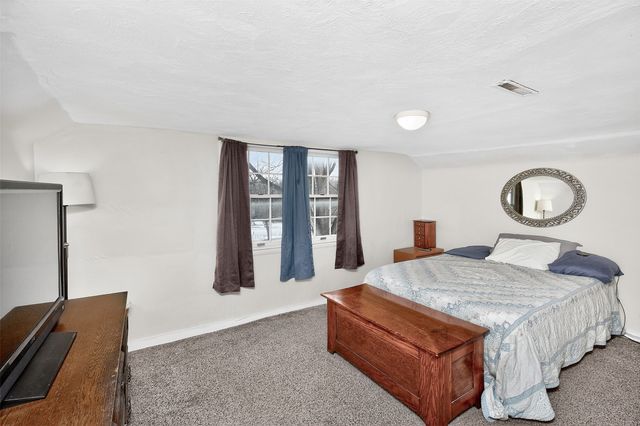 2005 N Dakota Avenue, Ames, IA 50014