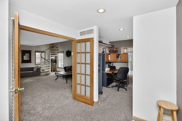 2005 N Dakota Avenue, Ames, IA 50014