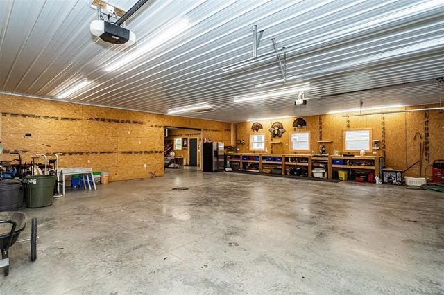 2005 N Dakota Avenue, Ames, IA 50014