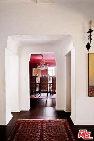 2556 Aberdeen Avenue, Los Angeles, CA 90027