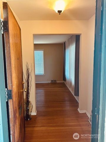 3210 NW 69th Street, Seattle, WA 98117