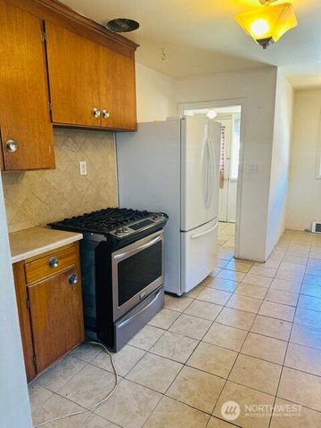 3210 NW 69th Street, Seattle, WA 98117