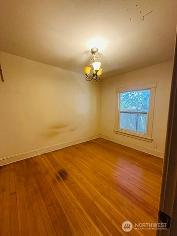 3210 NW 69th Street, Seattle, WA 98117