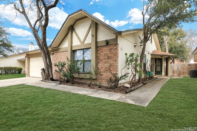 6943 SUNSHINE TREE DR, San Antonio, TX 78249