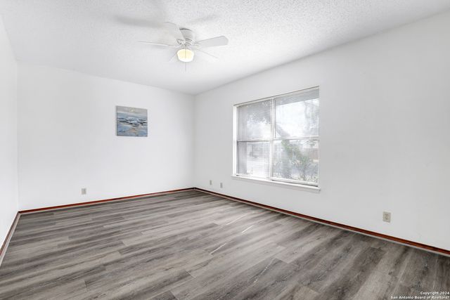 6943 SUNSHINE TREE DR, San Antonio, TX 78249