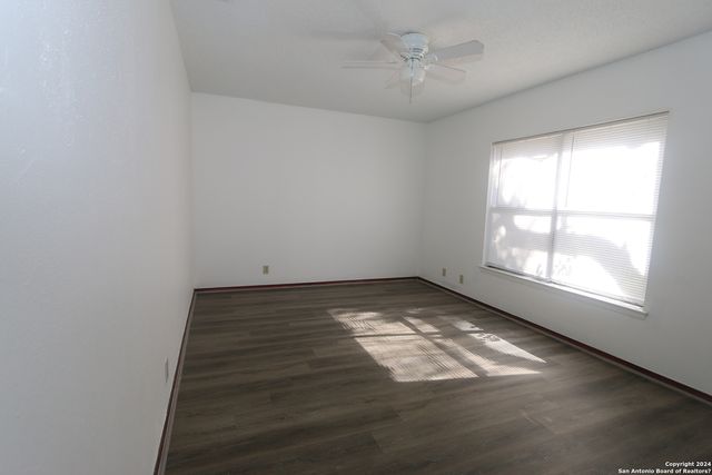 6943 SUNSHINE TREE DR, San Antonio, TX 78249