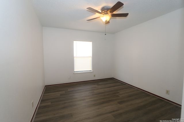 6943 SUNSHINE TREE DR, San Antonio, TX 78249