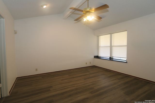 6943 SUNSHINE TREE DR, San Antonio, TX 78249