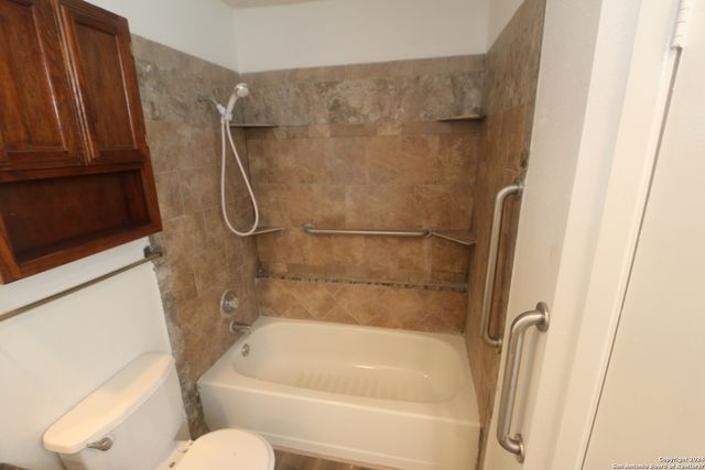 6943 SUNSHINE TREE DR, San Antonio, TX 78249