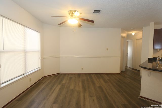 6943 SUNSHINE TREE DR, San Antonio, TX 78249