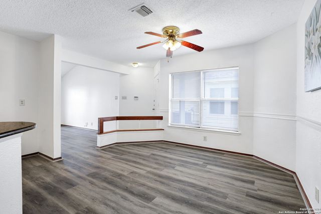 6943 SUNSHINE TREE DR, San Antonio, TX 78249