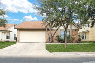 6943 SUNSHINE TREE DR, San Antonio, TX 78249
