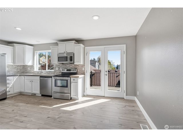 722 Nw MEADOW RIDGE Ln, Camas, WA 98607