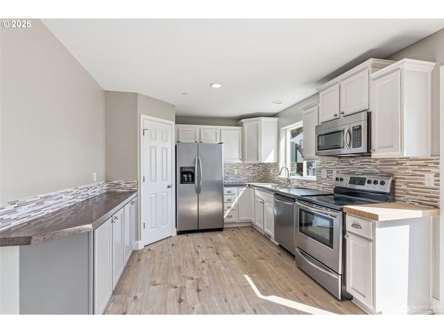 722 Nw MEADOW RIDGE Ln, Camas, WA 98607