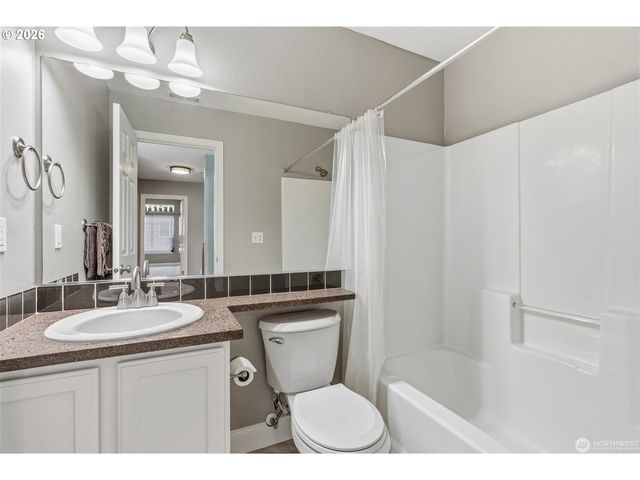 722 Nw MEADOW RIDGE Ln, Camas, WA 98607