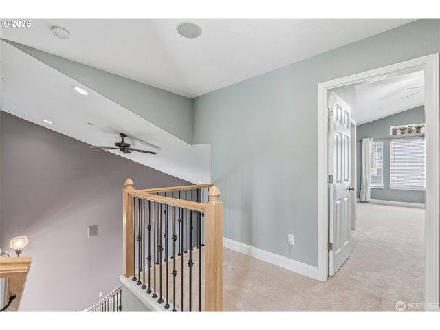722 Nw MEADOW RIDGE Ln, Camas, WA 98607