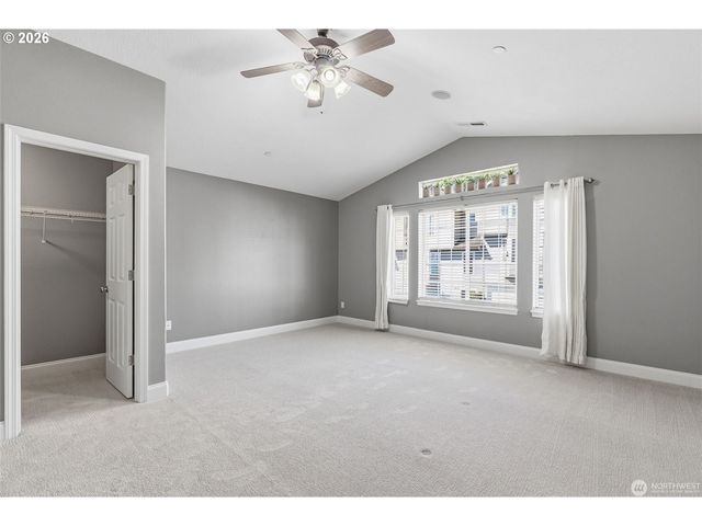 722 Nw MEADOW RIDGE Ln, Camas, WA 98607