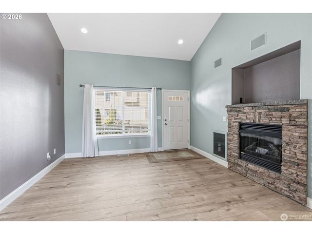 722 Nw MEADOW RIDGE Ln, Camas, WA 98607