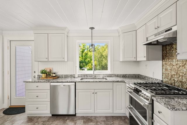185 Hollis St, Groton, MA 01450