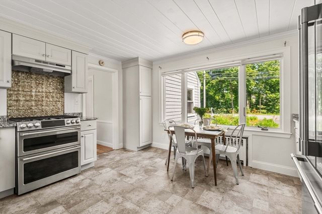 185 Hollis St, Groton, MA 01450