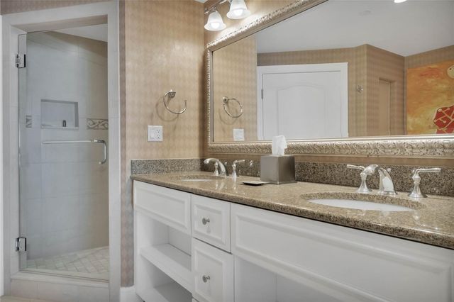 7593 GATHERING DRIVE 206, Reunion, FL 34747