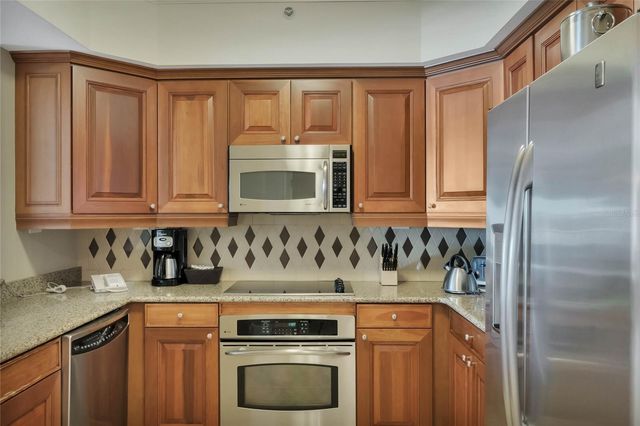 7593 GATHERING DRIVE 206, Reunion, FL 34747