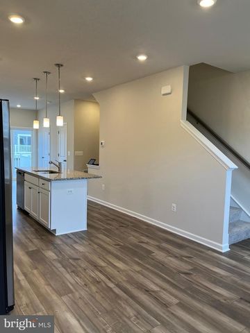 306 WATER COURSE DR, Ranson, WV 25438