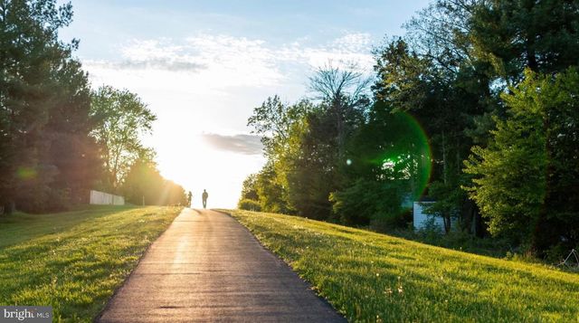 306 WATER COURSE DR, Ranson, WV 25438