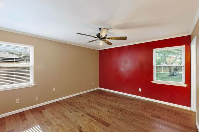 836 Springdale Road, Bedford, TX 76021