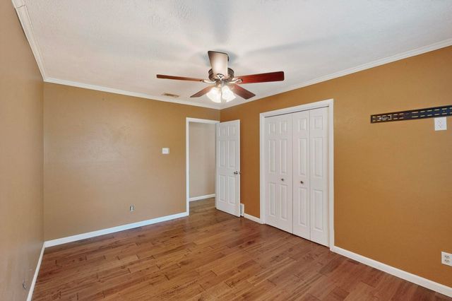 836 Springdale Road, Bedford, TX 76021