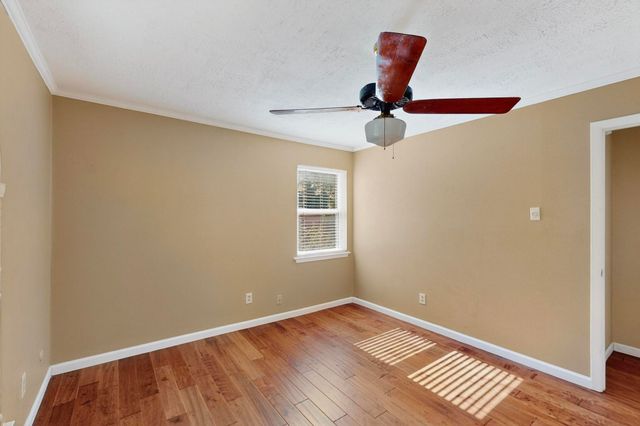 836 Springdale Road, Bedford, TX 76021