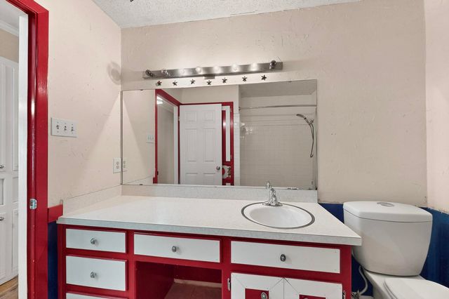 836 Springdale Road, Bedford, TX 76021