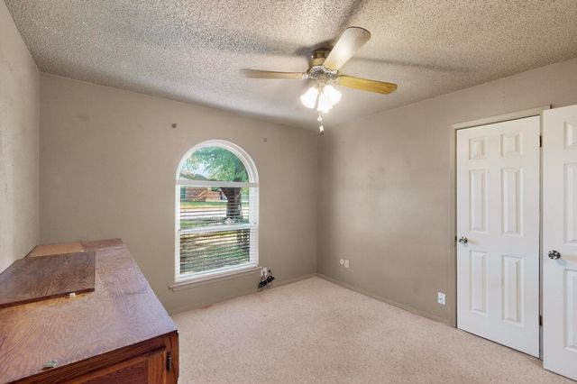 836 Springdale Road, Bedford, TX 76021