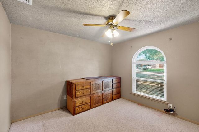 836 Springdale Road, Bedford, TX 76021