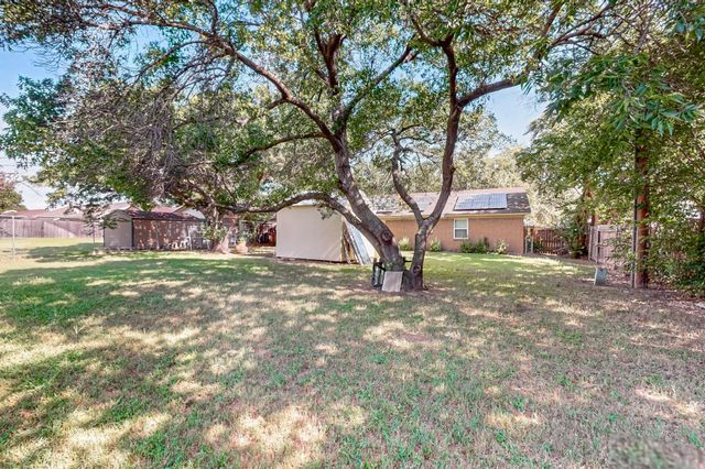 836 Springdale Road, Bedford, TX 76021