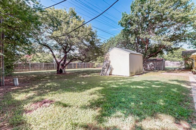 836 Springdale Road, Bedford, TX 76021