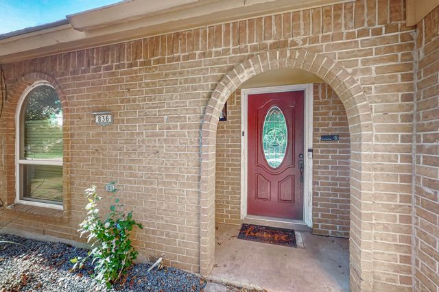 836 Springdale Road, Bedford, TX 76021
