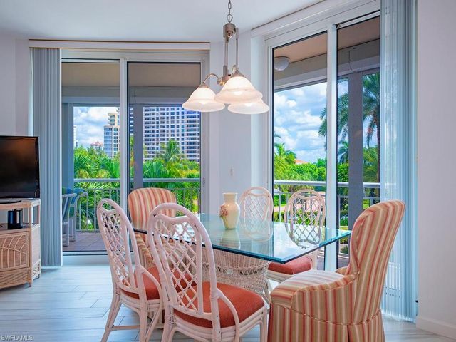 4255 Gulf Shore BLVD N 107, Naples, FL 34103