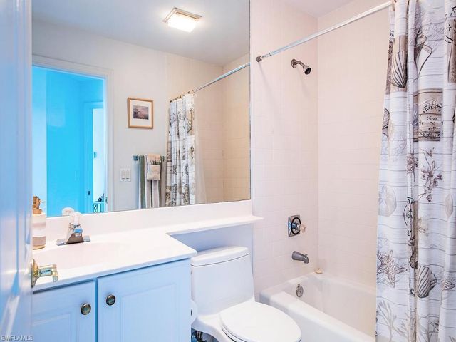 4255 Gulf Shore BLVD N 107, Naples, FL 34103