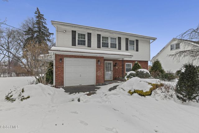 3 Crestwood Drive, Rotterdam, NY 12306