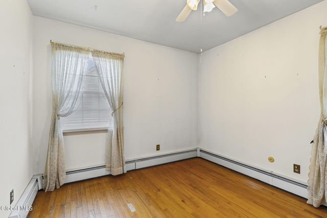 3 Crestwood Drive, Rotterdam, NY 12306