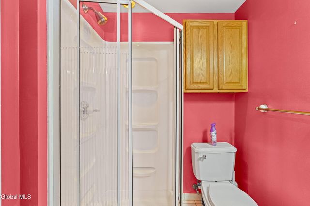 3 Crestwood Drive, Rotterdam, NY 12306