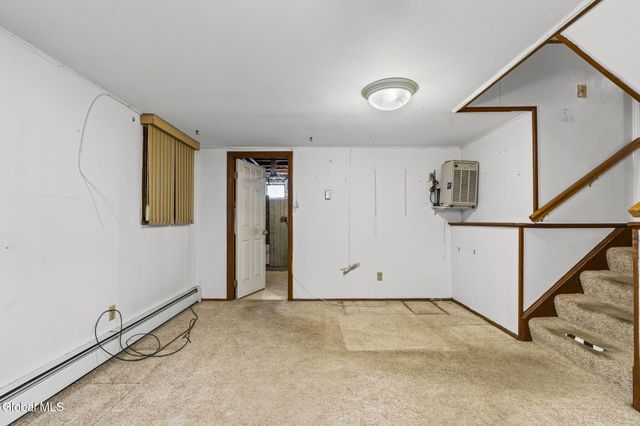 3 Crestwood Drive, Rotterdam, NY 12306