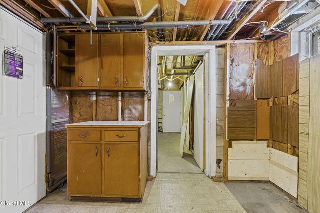 3 Crestwood Drive, Rotterdam, NY 12306