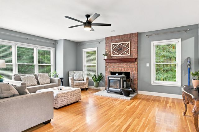 17 McAfee Farm Road, Bedford, NH 03110
