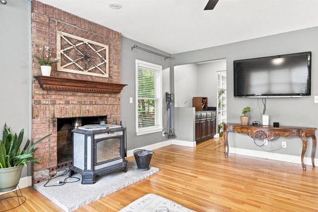 17 McAfee Farm Road, Bedford, NH 03110